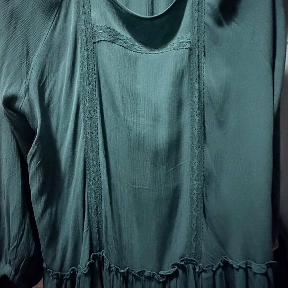 Emerald Lace Long Sleeve Blouse - Picture 4 of 6